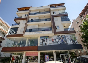 شقة 2 + 1 مع الأثاث 250 متر من البحر في أنطاليا  