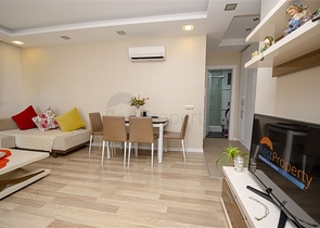 شقة 2 + 1 مع الأثاث 250 متر من البحر في أنطاليا  