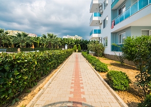 شقة غرفة وصالة ضمن مجمع سكني في مهموتلار / الانيا 