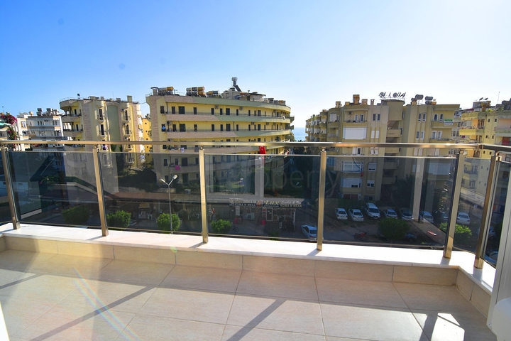 شقة غرفتين وصالة مفروشة ضمن مجمع سكني في مهموتلار / الانيا 