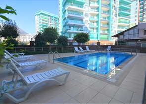 شقة غرفتين وصالة مفروشة ضمن مجمع سكني في مهموتلار / الانيا 