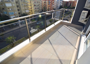 شقة غرفتين وصالة مفروشة ضمن مجمع سكني في مهموتلار / الانيا 