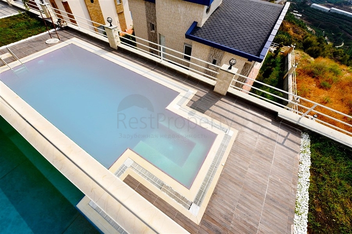 فيلا مستقلة مع مسبح خاص في كارجي جاك / الانيا 