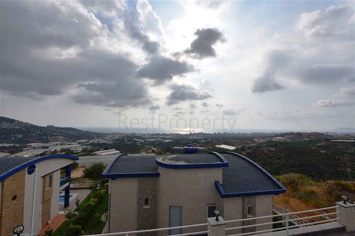 فيلا مستقلة مع مسبح خاص في كارجي جاك / الانيا 