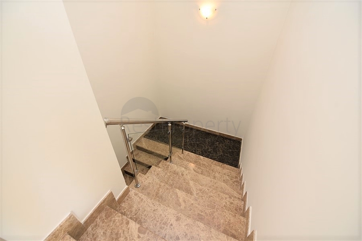 شقة دوبلكس ثلاث غرف نوم وصالة في مهموتلار / الانيا 