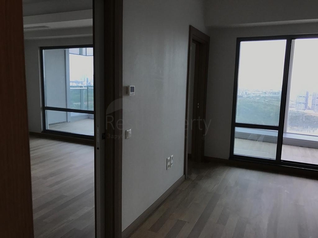 شقة غرفة وصالة ضمن مجمع سكني حديث في سارير / اسطنبول الاوربية 