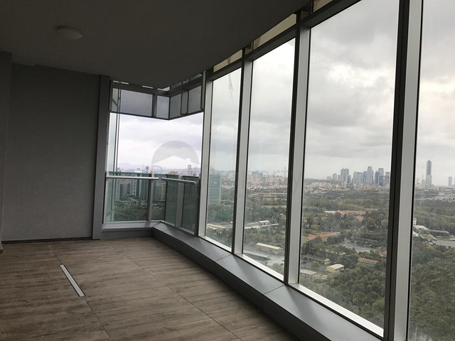 شقة غرفة وصالة ضمن مجمع سكني حديث في سارير / اسطنبول الاوربية 