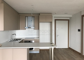 شقة غرفة وصالة ضمن مجمع سكني حديث في سارير / اسطنبول الاوربية 