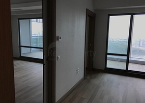 شقة غرفة وصالة ضمن مجمع سكني حديث في سارير / اسطنبول الاوربية 