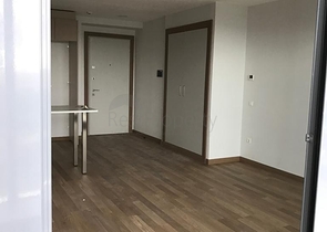 شقة غرفة وصالة ضمن مجمع سكني حديث في سارير / اسطنبول الاوربية 