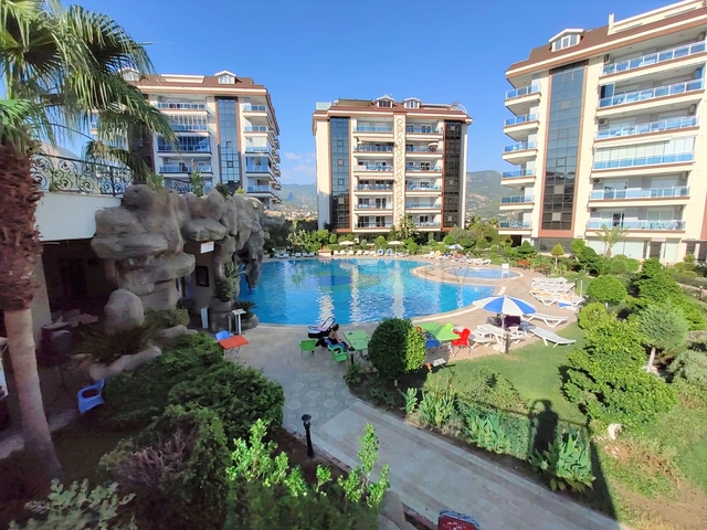 فيلا مع مسبح خاص في منطقة جيكجلي المركزية في الانيا 