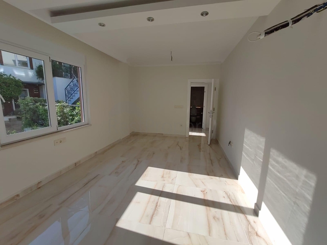 فيلا مع مسبح خاص في منطقة جيكجلي المركزية في الانيا 