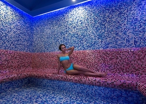 فيلا مع مسبح خاص في منطقة جيكجلي المركزية في الانيا 