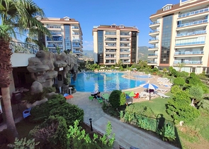 فيلا مع مسبح خاص في منطقة جيكجلي المركزية في الانيا 