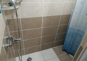 شقة غرفة وصالة مفروشة ضمن منطقة جيكجلي الهادئة والراقية في مركز الانيا 