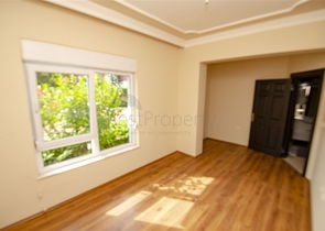 شقة بغرفة نوم واحدة مع مطبخ منفصل في كونيالتي اربسويو