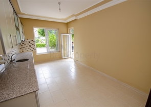 شقة بغرفة نوم واحدة مع مطبخ منفصل في كونيالتي اربسويو