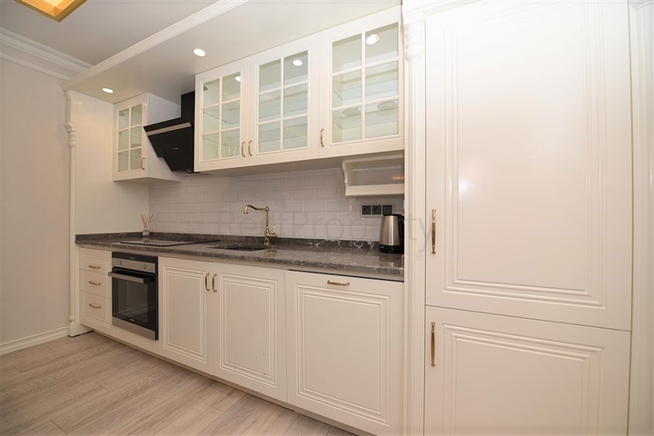 ضمن افخم مجمع سكني في الانيا - شقة غرفتين وصالة مفروشة - مركز الانيا 