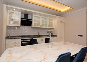 ضمن افخم مجمع سكني في الانيا - شقة غرفتين وصالة مفروشة - مركز الانيا 