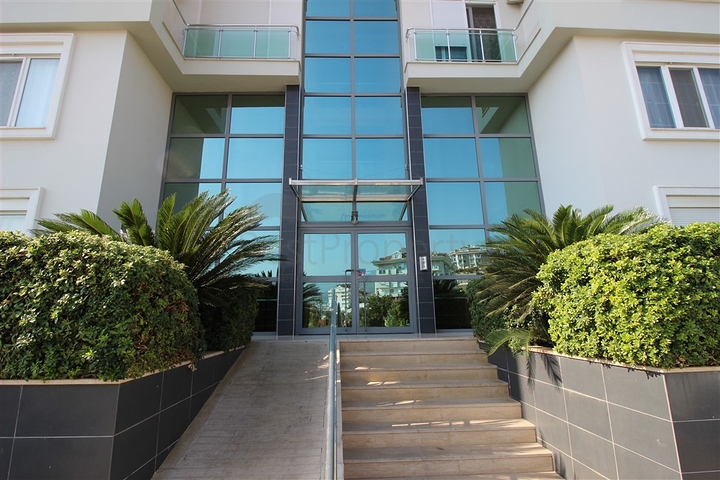 شقة غرفتين وصالة مفروشة ضمن مجمع سكني في جيكجلي / الانيا 