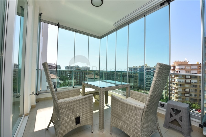 شقة غرفة وصالة مفروشة في مجمع حمس نجوم ضمن منطقة توسمور / الانيا 