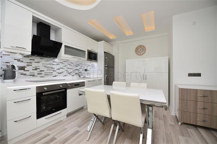 شقة غرفة وصالة مفروشة في مجمع حمس نجوم ضمن منطقة توسمور / الانيا 