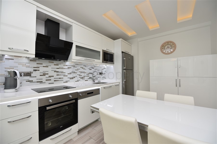 شقة غرفة وصالة مفروشة في مجمع حمس نجوم ضمن منطقة توسمور / الانيا 