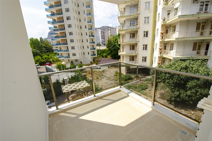 شقة 2+1 في مجمع جديد بالقرب من قناة المارينا البواتشاي في ليمان