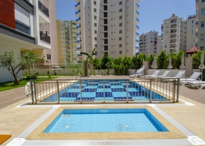 شقة 2+1 في مجمع جديد بالقرب من قناة المارينا البواتشاي في ليمان