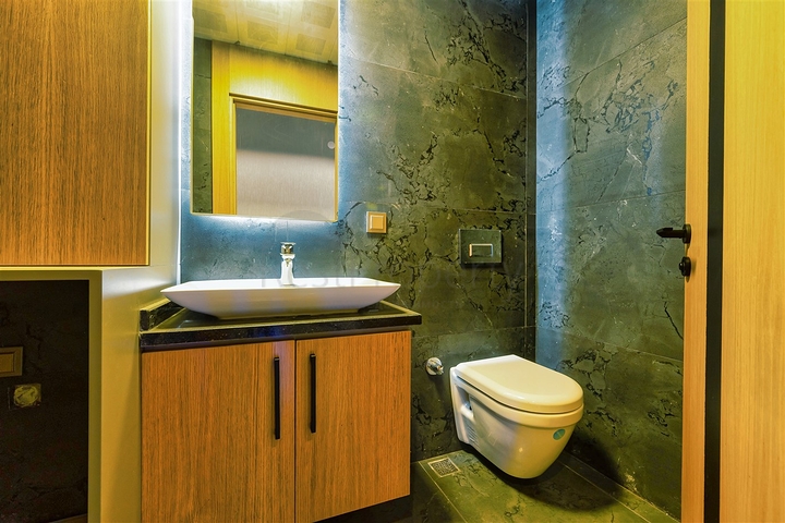 و1 + 4 الشقق في Arapsuya كونيالتي 500 متر إلى البحر  