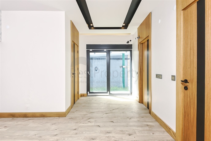 و1 + 4 الشقق في Arapsuya كونيالتي 500 متر إلى البحر  