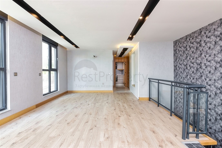 و1 + 4 الشقق في Arapsuya كونيالتي 500 متر إلى البحر  