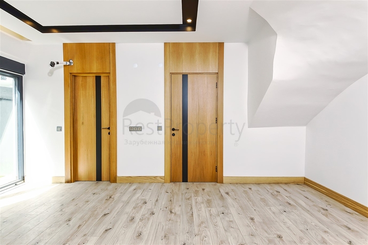 و1 + 4 الشقق في Arapsuya كونيالتي 500 متر إلى البحر  