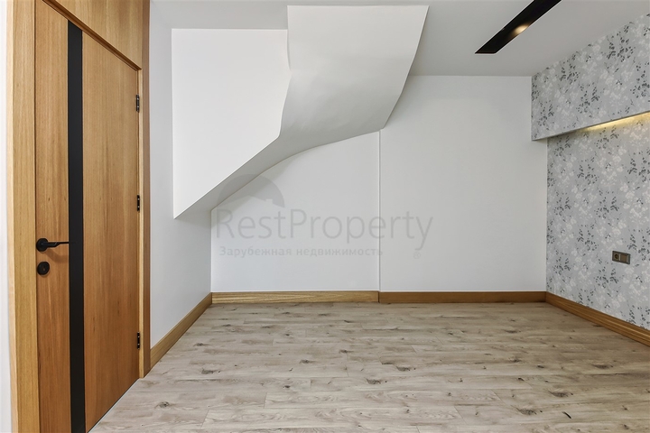 و1 + 4 الشقق في Arapsuya كونيالتي 500 متر إلى البحر  