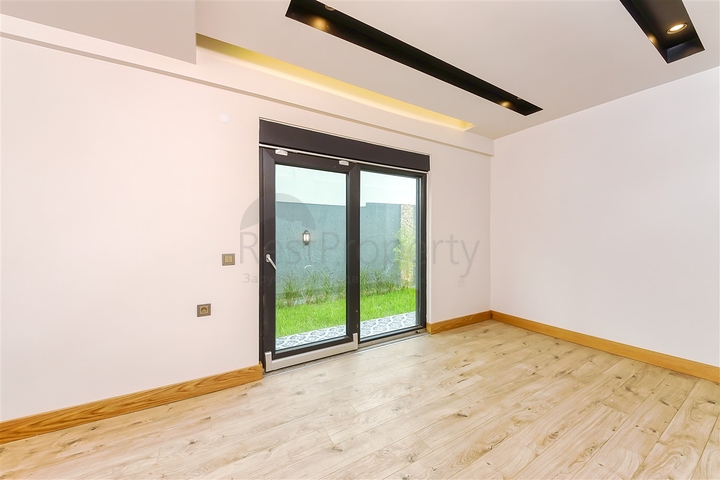 و1 + 4 الشقق في Arapsuya كونيالتي 500 متر إلى البحر  