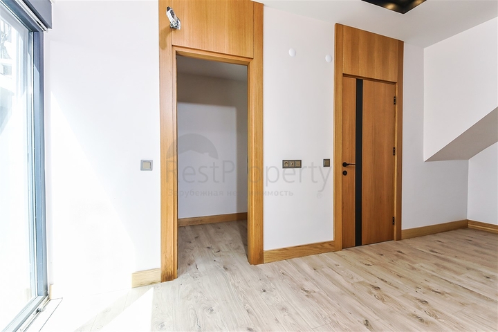 و1 + 4 الشقق في Arapsuya كونيالتي 500 متر إلى البحر  