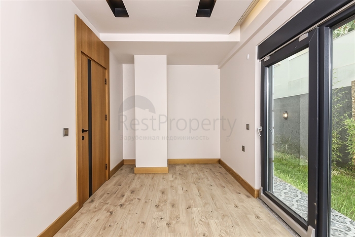 و1 + 4 الشقق في Arapsuya كونيالتي 500 متر إلى البحر  