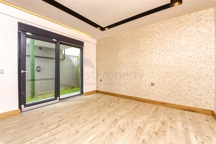 و1 + 4 الشقق في Arapsuya كونيالتي 500 متر إلى البحر  