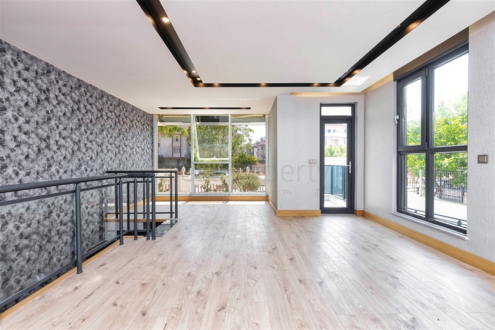 و1 + 4 الشقق في Arapsuya كونيالتي 500 متر إلى البحر  