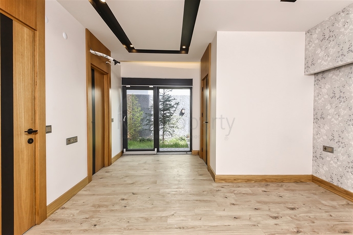 و1 + 4 الشقق في Arapsuya كونيالتي 500 متر إلى البحر  