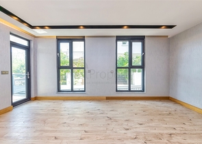 و1 + 4 الشقق في Arapsuya كونيالتي 500 متر إلى البحر  