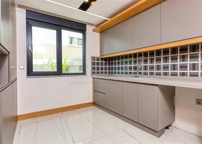 و1 + 4 الشقق في Arapsuya كونيالتي 500 متر إلى البحر  