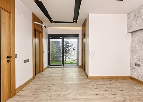 و1 + 4 الشقق في Arapsuya كونيالتي 500 متر إلى البحر  