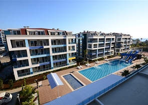 شقق ضمن مجمع يضم خدمات خمس نجوم في كاستل / الانيا 