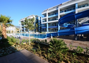 شقق ضمن مجمع يضم خدمات خمس نجوم في كاستل / الانيا 