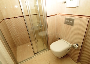 شقق ضمن مجمع يضم خدمات خمس نجوم في كاستل / الانيا 