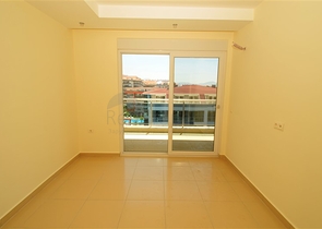 شقق ضمن مجمع يضم خدمات خمس نجوم في كاستل / الانيا 