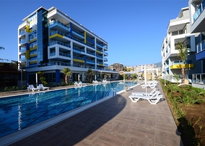 شقق ضمن مجمع يضم خدمات خمس نجوم في كاستل / الانيا 