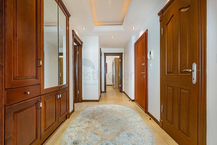 غرفتين وصالة باطلالة بانورامية على البحر في مهموتلار ، الانيا 