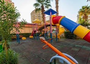 غرفتين وصالة باطلالة بانورامية على البحر في مهموتلار ، الانيا 